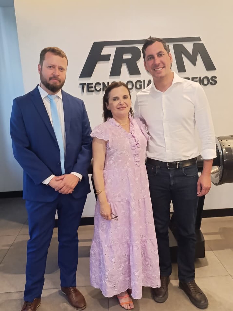 FRUM Tecnologia em Freios — Flehmer + Dep. Lucas Lasmar com a equipe técnica.